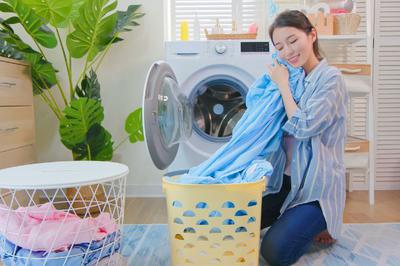 Nên chọn nước giặt quần áo không mùi nào tốt?