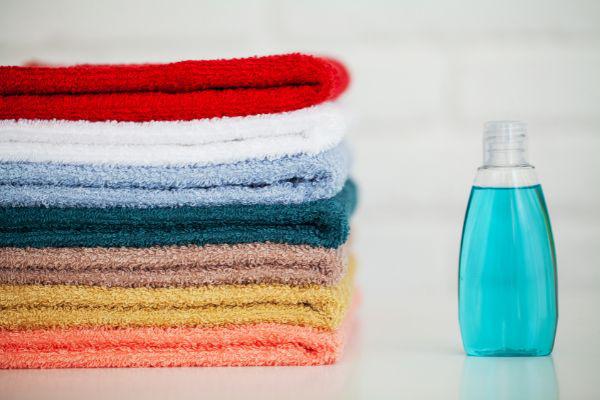 Nước xả vải khô có tốt không? Có nên dùng nước xả vải khô không?