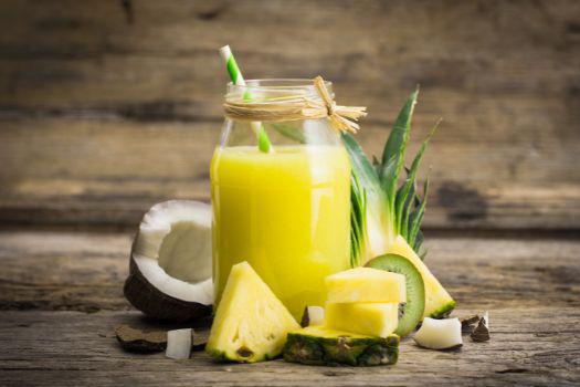 Nước ép cho người tập gym tăng cơ từ dứa bắp cải.