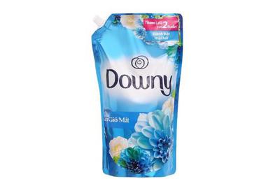 Nước xả vải Downy đam mê.