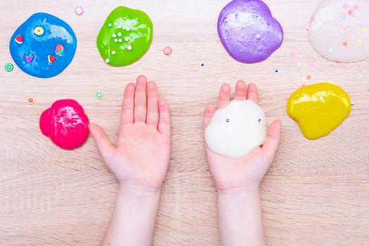 cách làm slime bằng nước rửa chén.