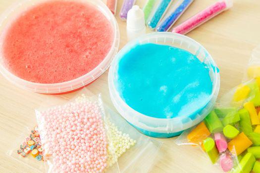 cách làm slime đơn giản tại nhà.